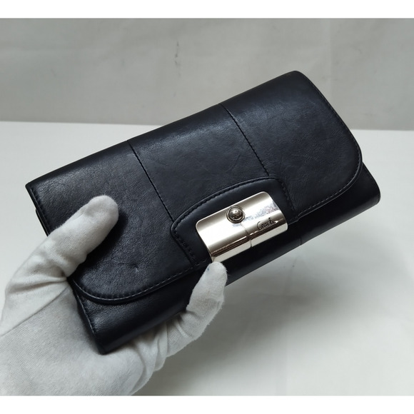 Coach Kristin Black Leather Flap Closure Credit Card ID Window Trifold Wallet - Picture 3 of 16